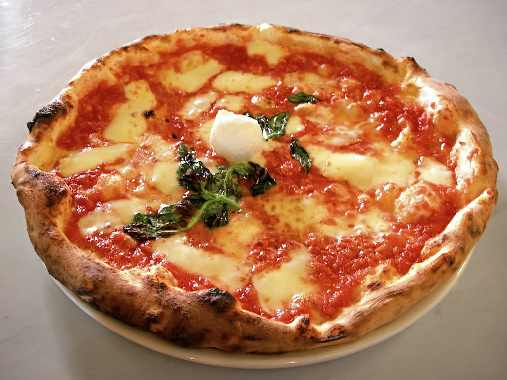 a delicious Pizza Margherita
